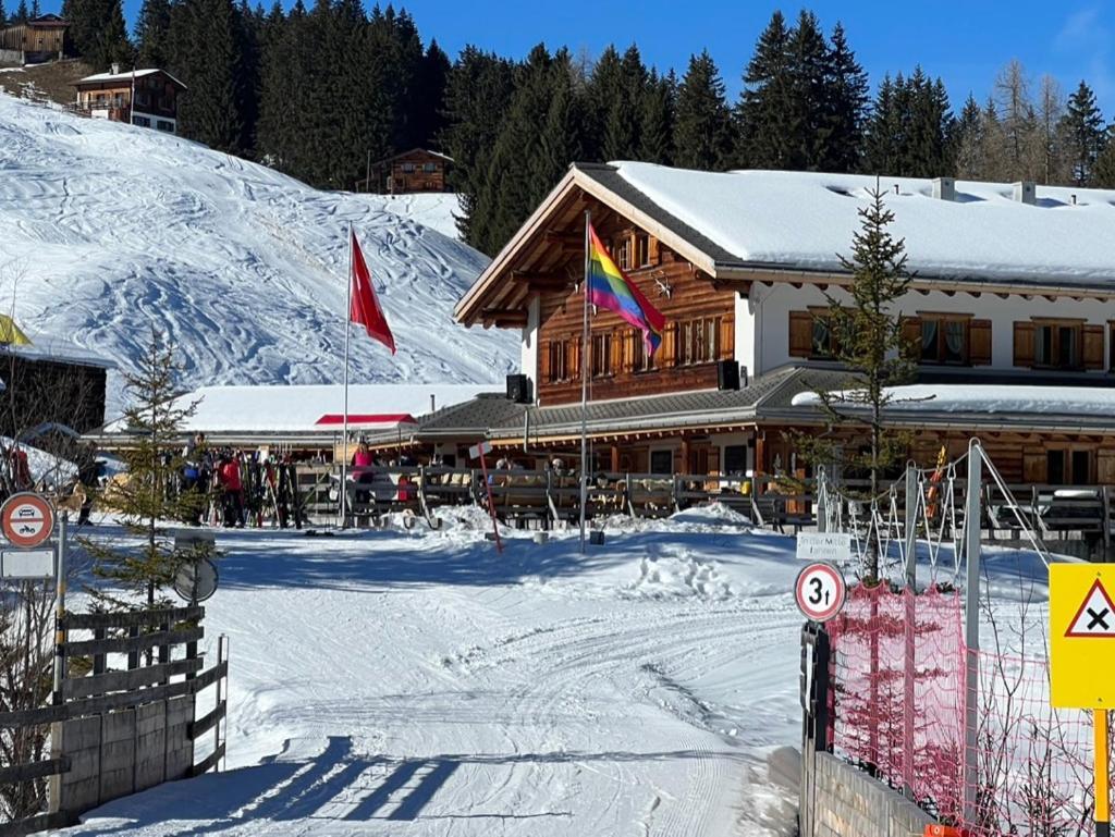 Erezsaesshuette Vila Klosters-Serneus Exterior foto